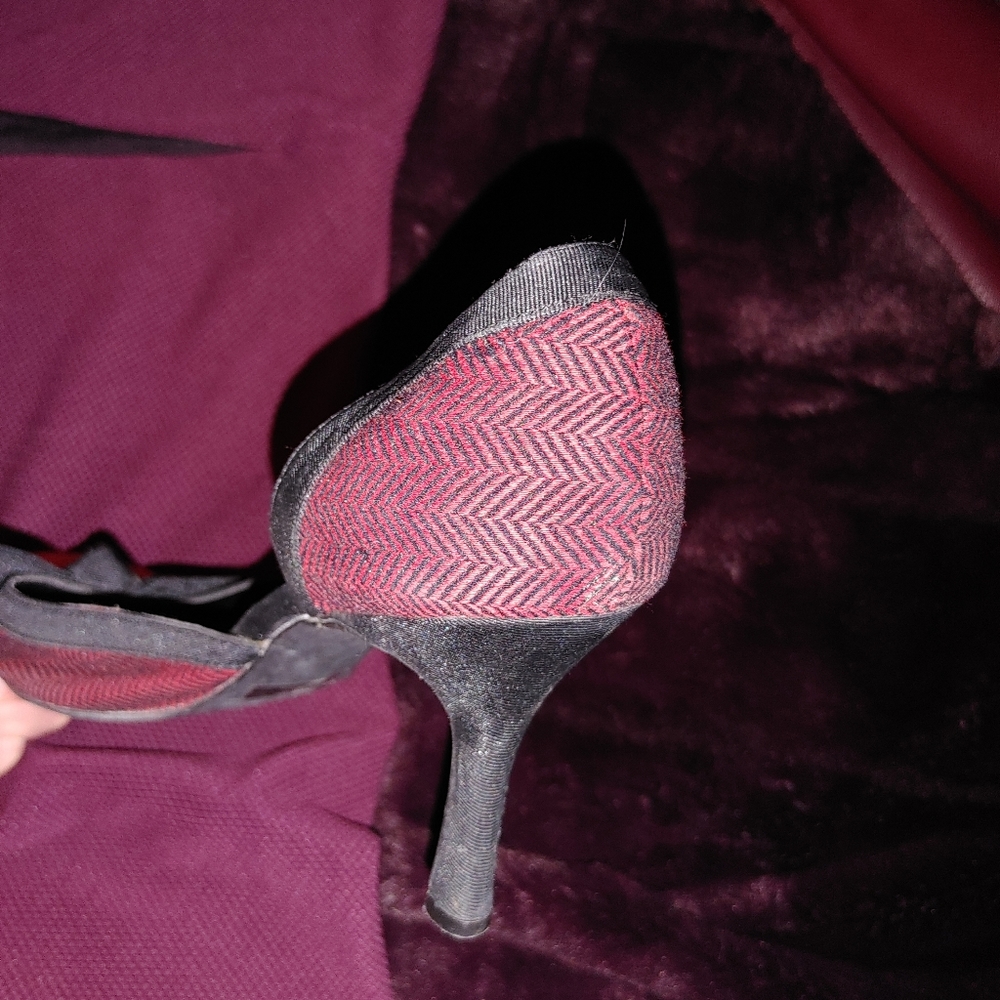 Shoes - Picture 4 of 4